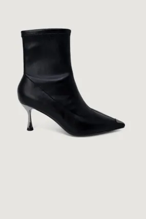 Scarpe con tacco Cult 3954 mid w patent Nero